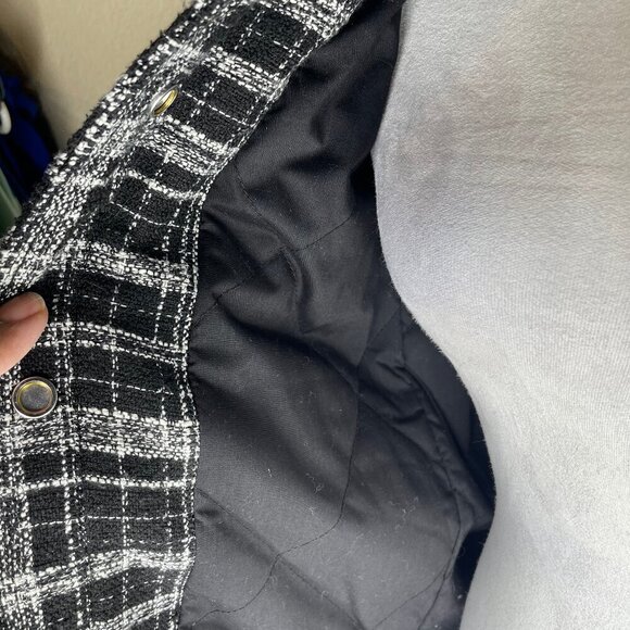 H&M Women's Black Check Thick Tweed Jacquard Shirt Jacket Accent Buttons Size XS - Picture 7 of 13